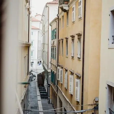 Monolocale Marina In Centro Storico شقة