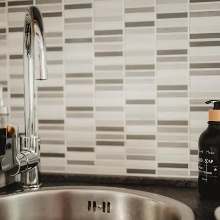 Monolocale Marina In Centro Storico Triëst