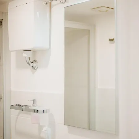 Monolocale Marina In Centro Storico Appartement Triëst