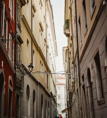 Apartment Monolocale Marina In Centro Storico