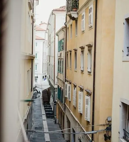Monolocale Marina In Centro Storico Apartment
